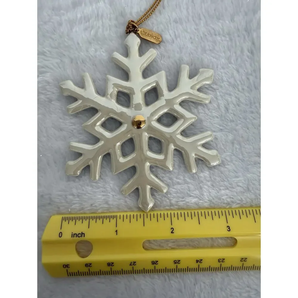 Lenox Christmas The Winter Splendor Ornament Snowflake Fine China with 24K Gold
